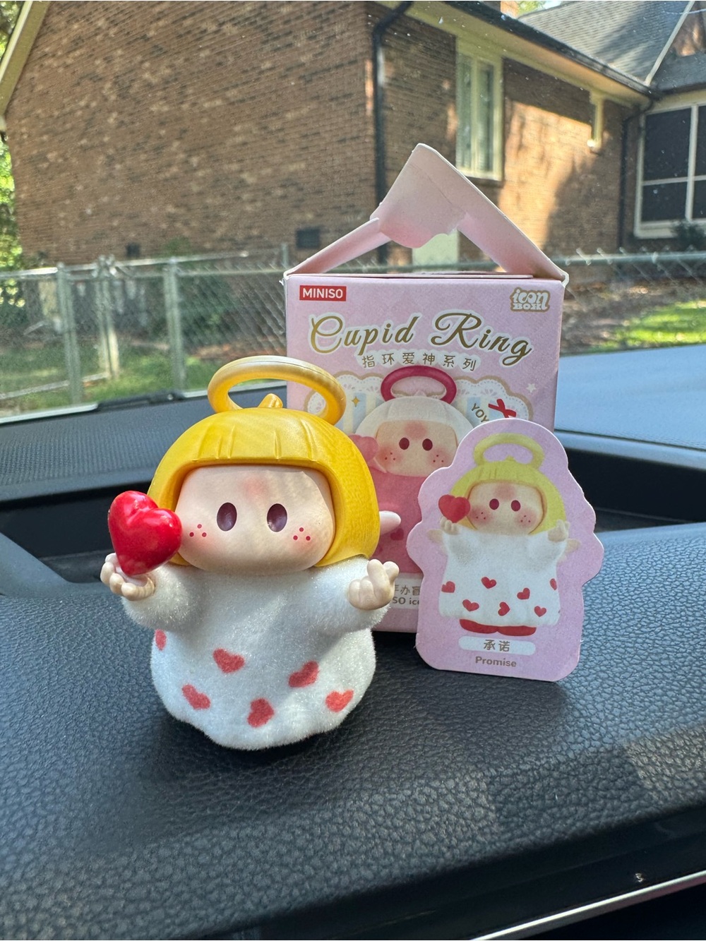 Yoyo cupid ring